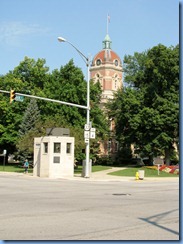 4213 Indiana - Goshen, IN - Lincoln Highway  (Main St)(US-33) - 1939 Historic Goshen Police Booth