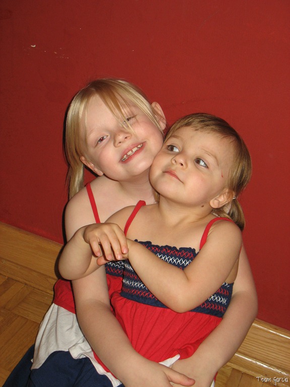 [girls%25204th%25202011-07-04%2520020%255B8%255D.jpg]
