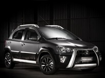 Toyota-Etios-Cross-3