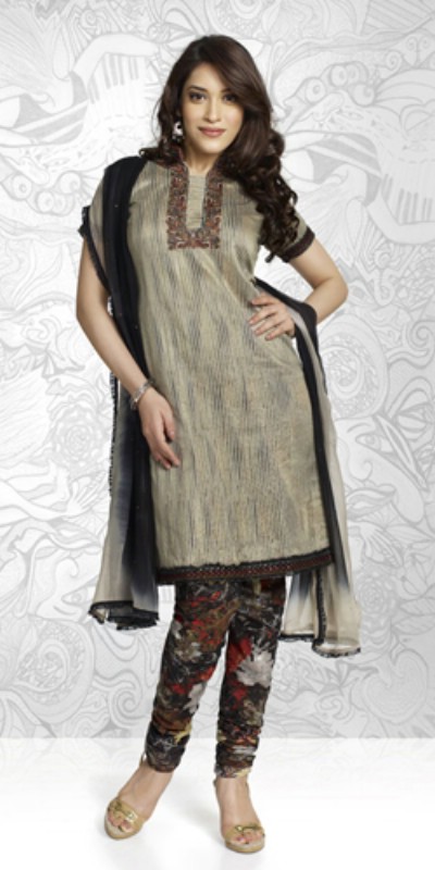 Fashion Salwar Kameez on Latest Fashion Salwar Kameez Models