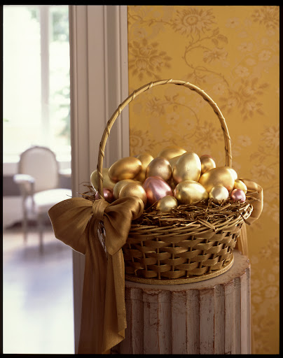 These metallic eggs are so sophisticated.