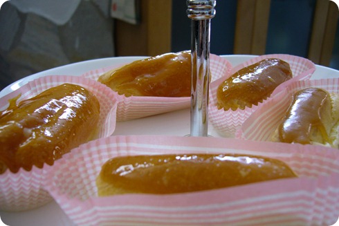 éclairs (13) éclairs (13)
