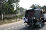 Near Agra, India 041.JPG
