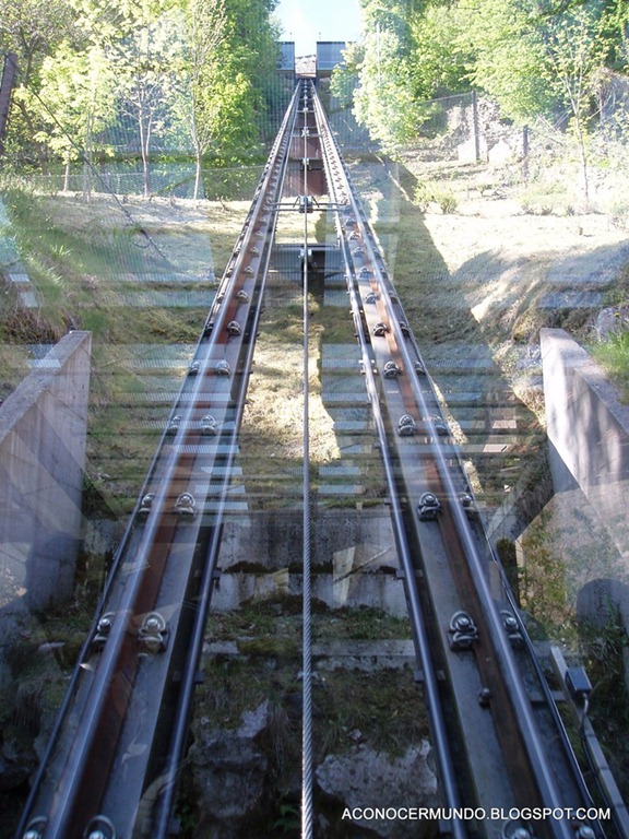 [064-Liubliana-Funicular.Ascenso-haci%255B2%255D.jpg]