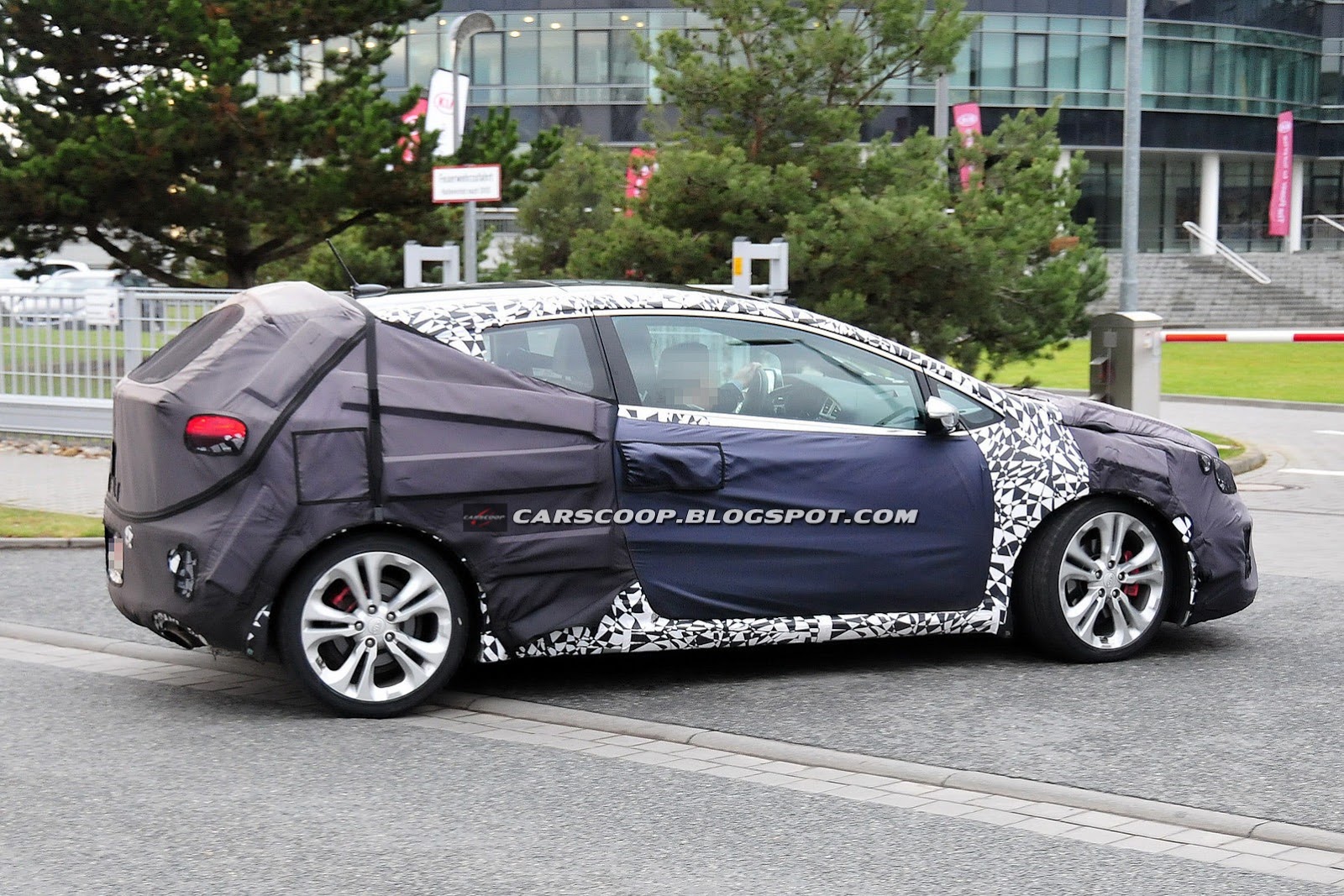 2013-Kia-Ceed-Pro_Ceed-GT-5%25255B3%25255D.jpg