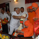 Shri Yeddyurappa and shri Ananth Kumar meets Shri Shri Sidhganga Swamiji