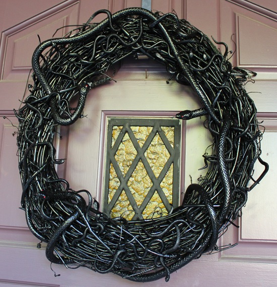 snake-wreath snake-wreath