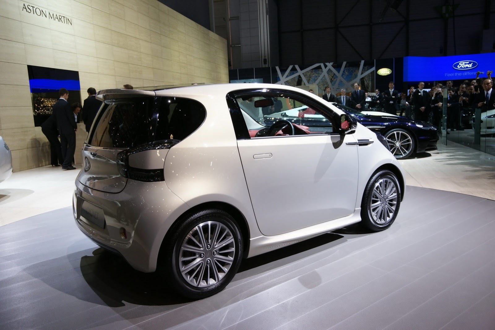 [Aston-Martin-Cygnet-12%255B2%255D.jpg]