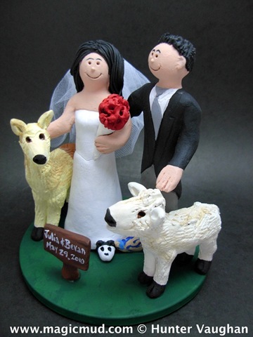 [Bride%2520and%2520Groom%2520with%2520Pets%2520Wedding%2520Cake%2520Topper%255B3%255D.jpg]