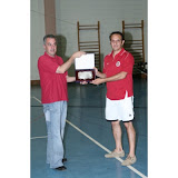 Concejal de Deporte entrega placa