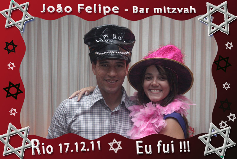 Fotos de João Felipe - 17.12.11. Foto numero 29 da Social Click Fotografia Digital, do Rio de Janeiro, RJ, que faz fotos divertidas, fotos malucas, fotos com fantasias, fotos na hora, fotografia maluca, fotografia divertida com molduras personalizadas. foto brinde expressa v&v miguel digital cerimonial rosana dana album de assinatura ao vivo ari fotos divertidas malucas maluca animadas animado noiva debutante fotografia fantasia fotografos casamentos