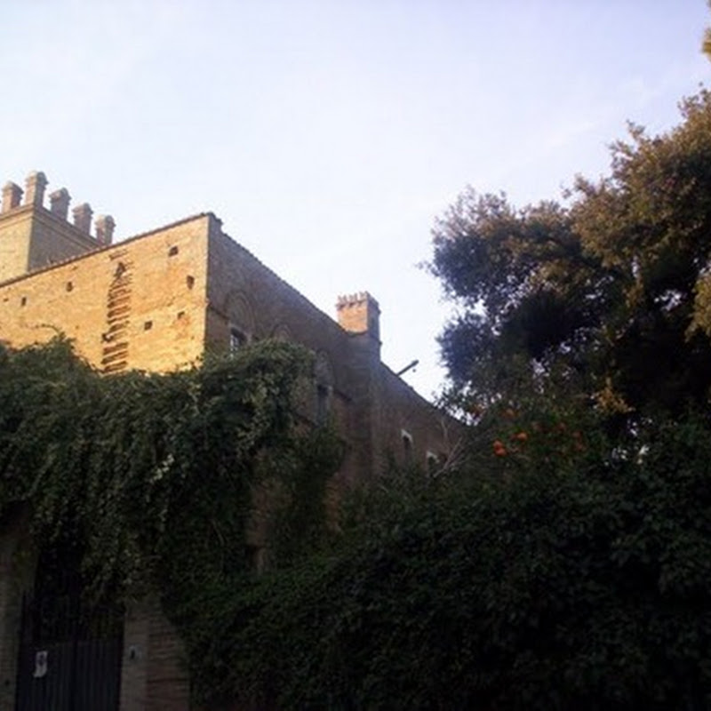 Castello De Cesaris a Spoltore, costruzione antica, la cui fondazione è avvolta nel mistero.