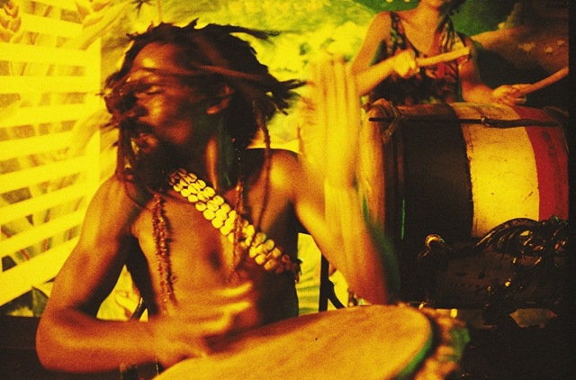 [ReggaeDrummer%255B2%255D.jpg]