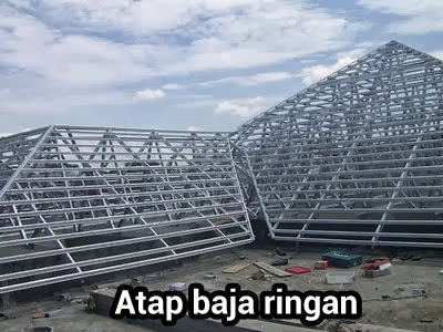 https://res.cloudinary.com/daydapk4h/image/upload/v1517300519/jasa_pasang_atap_baja_ringan_qffji9.jpg