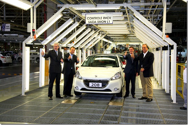 Lançamento Industrial Peugeot 208 a Lançamento Industrial Peugeot 208 a