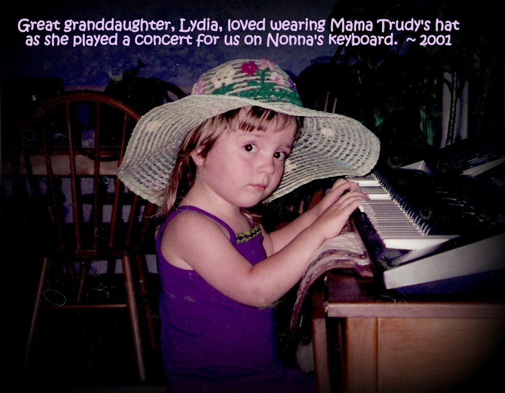 [2001%2520-%2520Lydia%2520and%2520Mama%2520Trudy%2527s%2520hat%255B1%255D%255B1%255D.jpg]