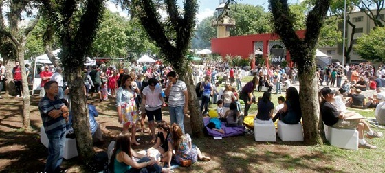 Emporio SoHo: Feira gastronômica na Praça da Espanha em Curitiba. emporio soho gastronomia curitiba praca espanha 2