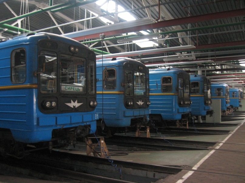 Метро_Харьковское_40.jpg