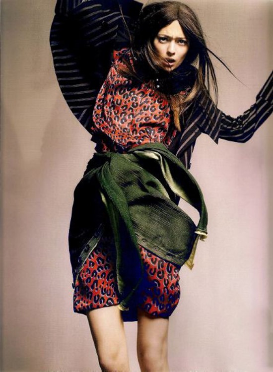 Vogue-Nippon-December-2006-john-akehurst