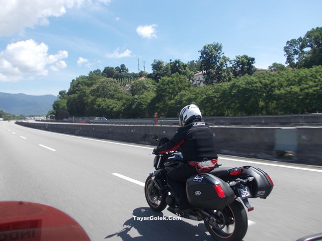 [DSCN29952.jpg]