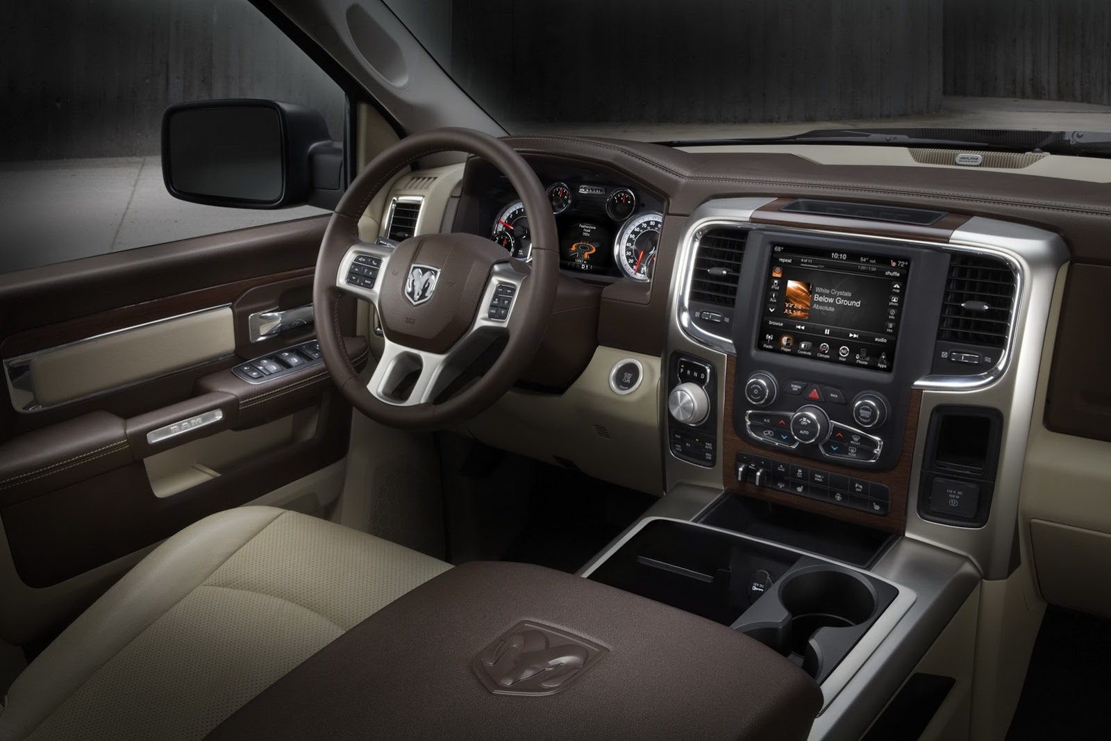 [Chrysler-Group-Models-_272.jpg]