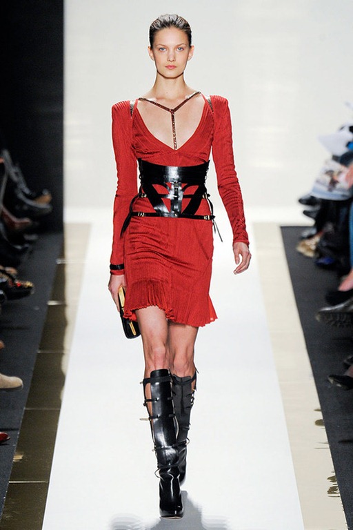 [HERVE-LEGER-FALL-2012-RTW-PODIUM-013_runway%255B4%255D.jpg]