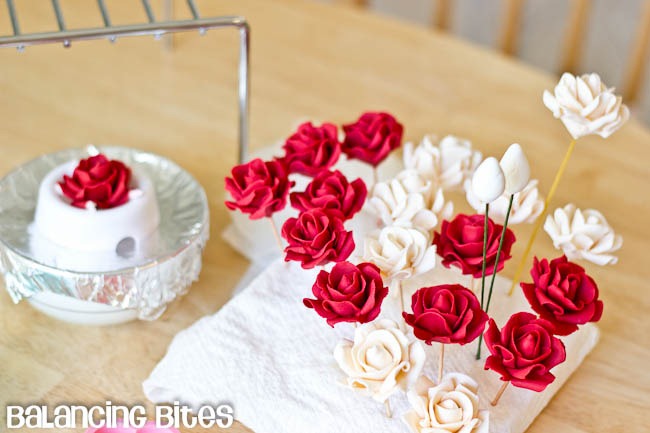 [How%2520to%2520make%2520small%2520gumpaste%2520roses%2520%252818%2529%255B11%255D.jpg]