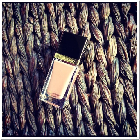 ESMALTE NAILS ESMALTE NAILS