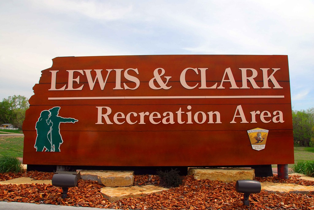 [Lewis-and-Clark-Sign-SD3.jpg]