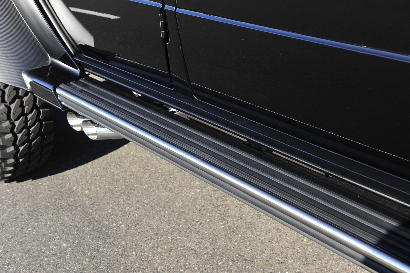 [Brabus-B63S-700-6x6-10%255B2%255D.jpg]