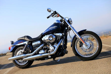 [2012-Harley-Davidson-Dyna-Super-Glide.3%255B2%255D.jpg]