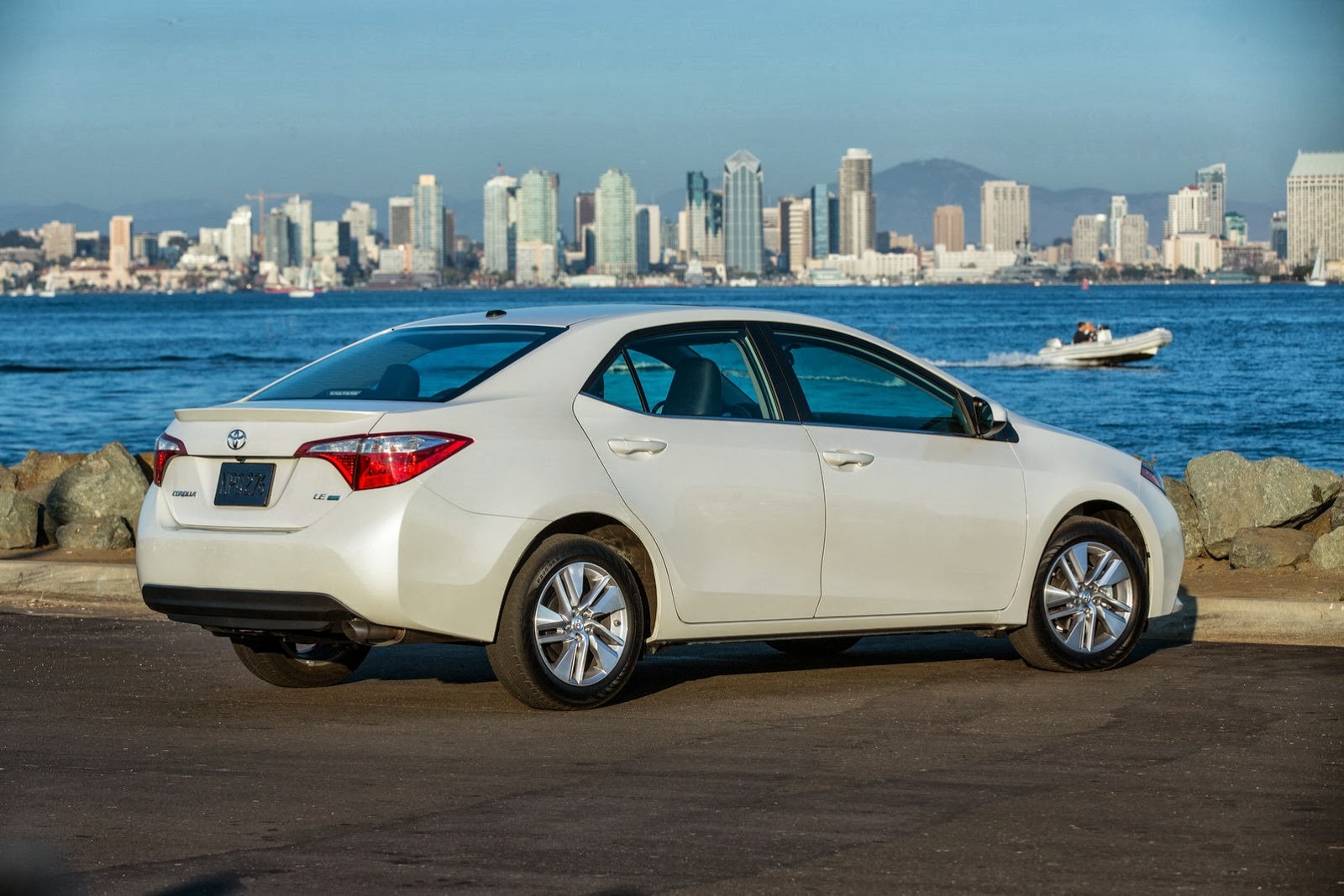 [2014-Toyota-Corolla-13%255B2%255D.jpg]
