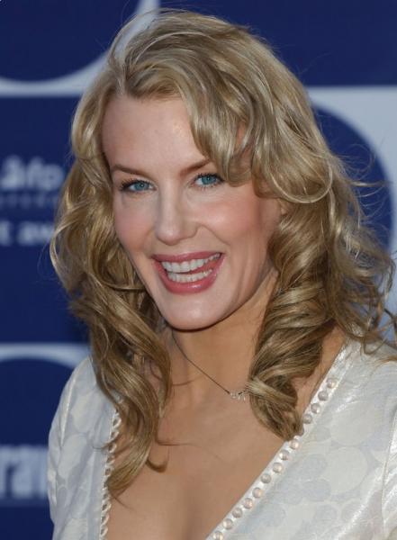 Medium Wavy Hairstyles for Women Over 50 Medium Wavy Hairstyles for Women Over 50