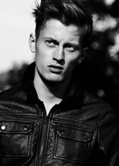 Simon Rusch-011