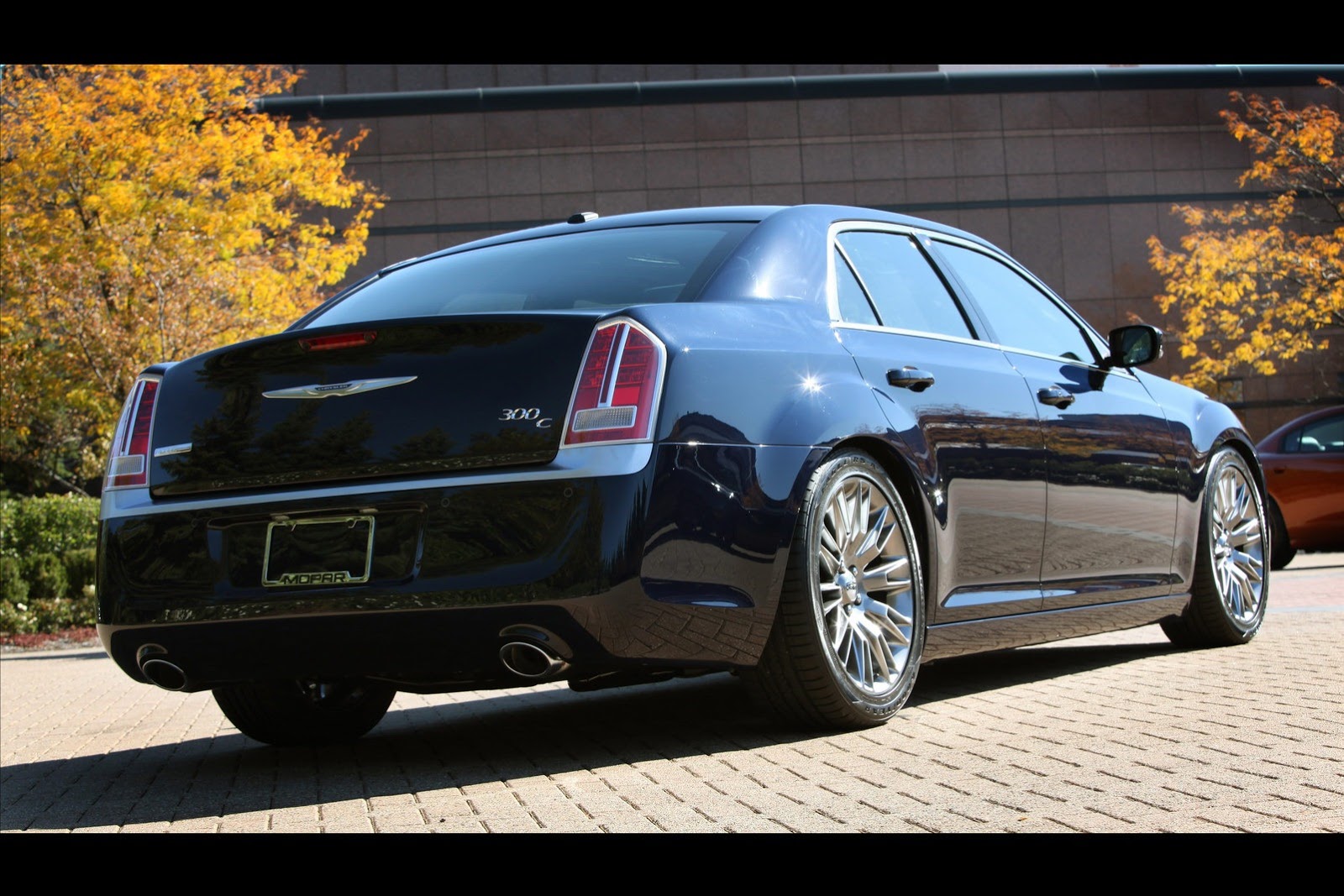 [Mopar-Chrysler-300-Luxury-Study-3%255B2%255D.jpg]