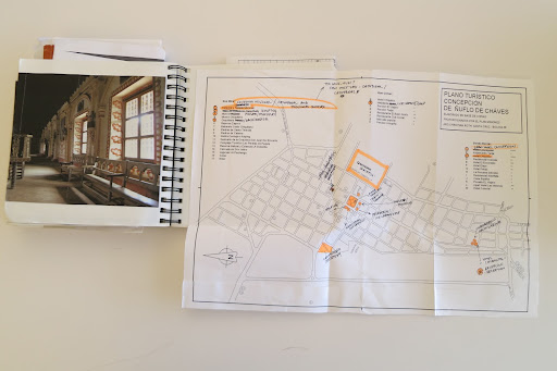 Rosma got a map of the town when she went there two months before the wedding. She marked the noteworthy spots that she would include on the map that was designed as part of the suite.
