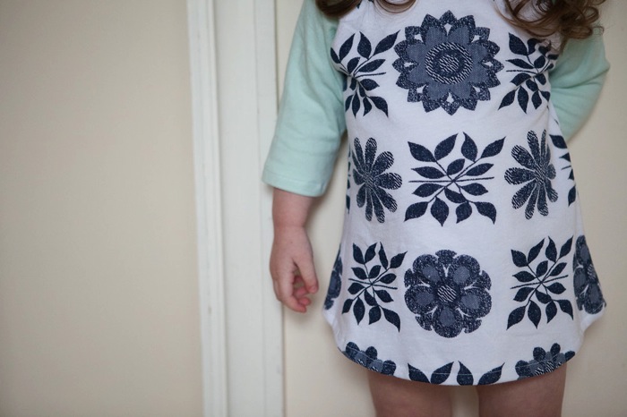 Hannah's Large Navy Floral Raglan-2.jpg Hannah s Large Navy Floral Raglan 2