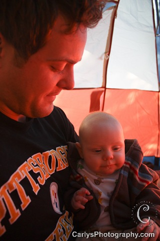 [baby%2527s%2520first%2520camping%2520trip-18.jpg]