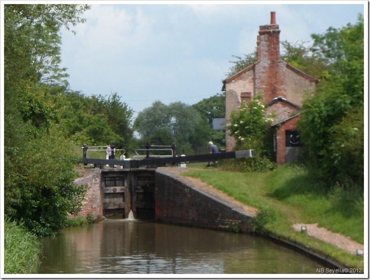 SAM_1002 Leaving Bourton Lock SAM_1002 Leaving Bourton Lock