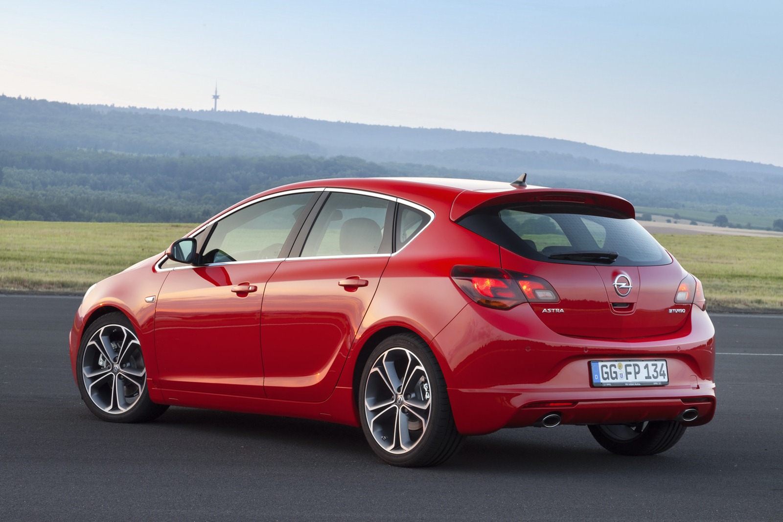 [2013-Opel-Astra-9%255B2%255D.jpg]