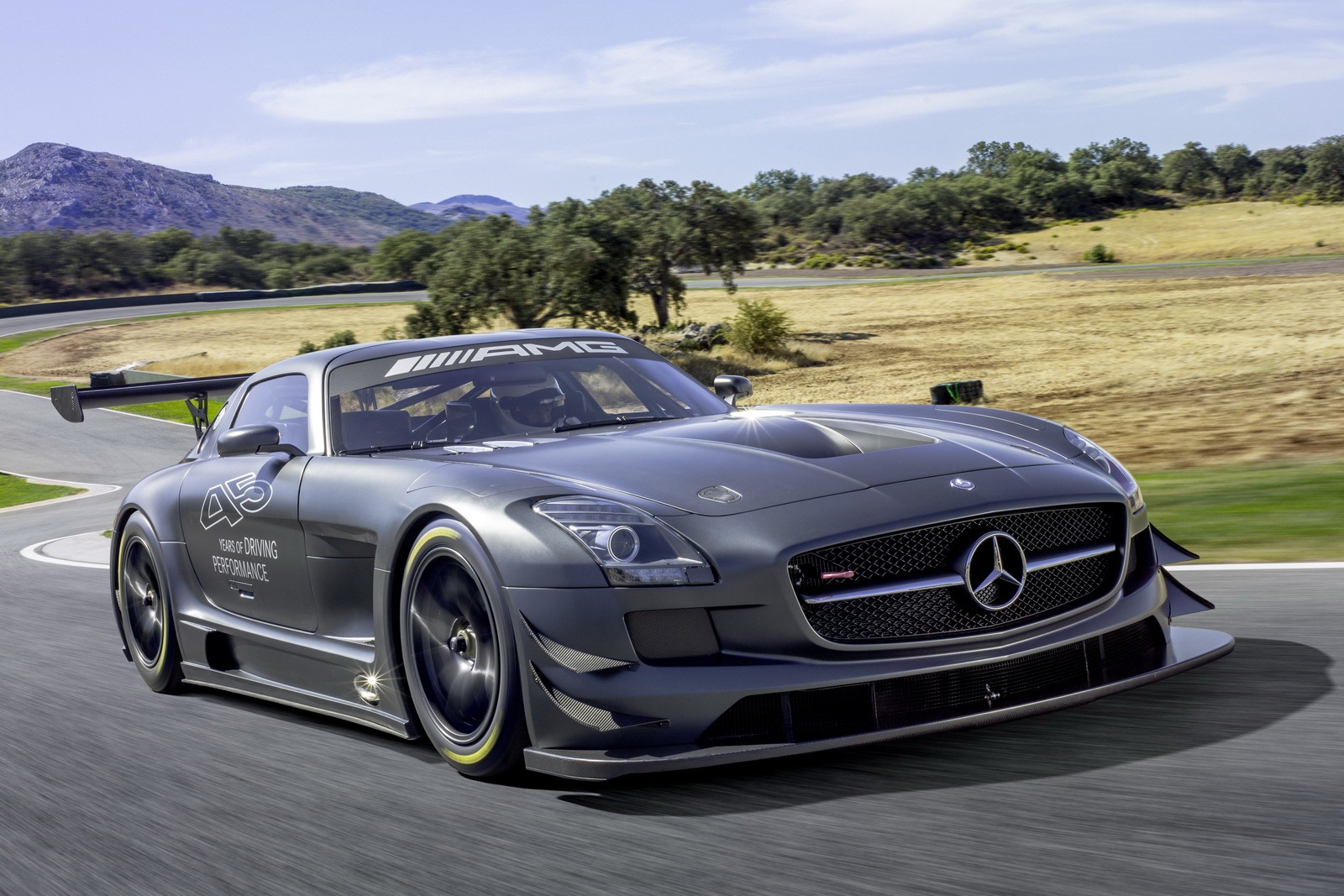 [Mercedes-Benz-SLS-AMG-GT3-45-6%255B3%255D.jpg]