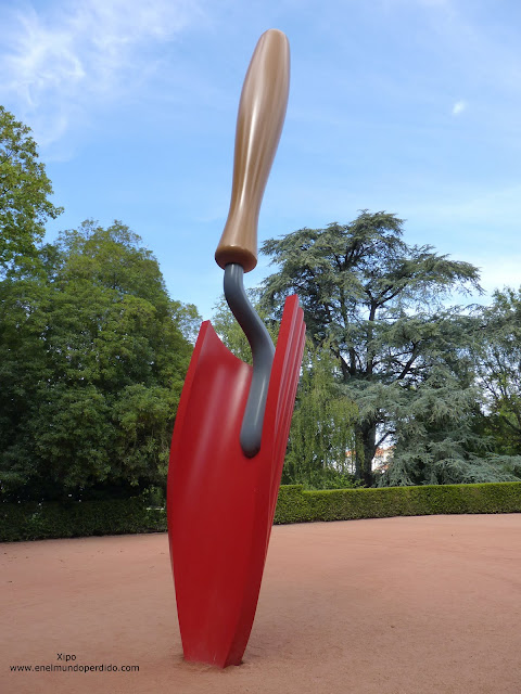 escultura-pala-jardines-fudacion-serralves-oporto.JPG