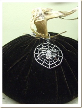 plush pumpkin w spider 