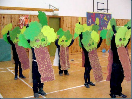 Disfraz de árbol para niños escolares con cartón | Colorear Disfraz de árbol para niños escolares con cartón | Colorear