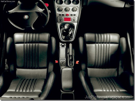 Alfa Romeo GTV (2003)7