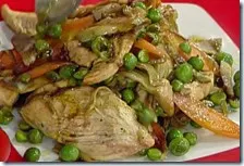 Pollo saltato con verdure e vinaigrette alla soia