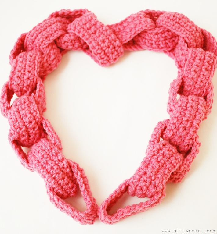 [CrochetedPaperChainHeart10%255B5%255D.jpg]