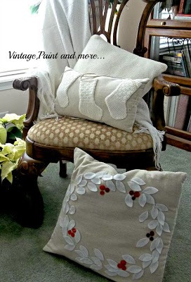 [Handmade%2520Holiday%2520Pillows%2520by%2520Vintage%2520Paint%2520and%2520More%255B5%255D.jpg]