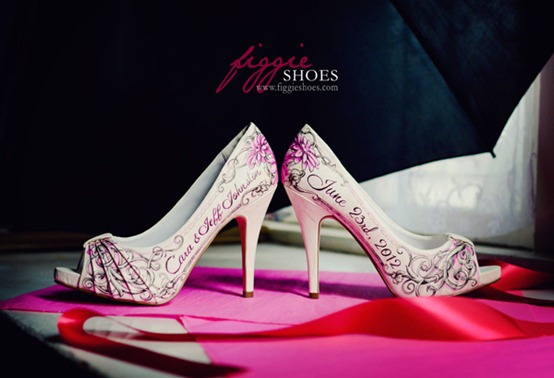 CaraP-Figgie-Shoes-hand-painted-bridal-shoes-pink-gerbera-daisies-scrolls1-BLOG1