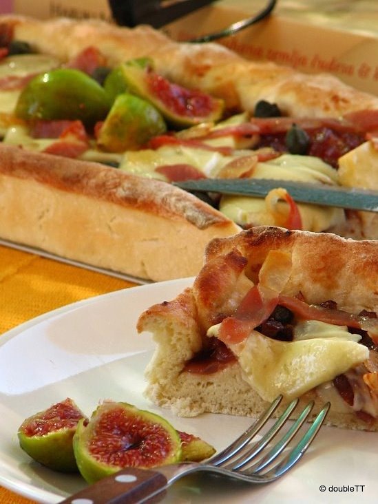 [pizza%2520sa%2520slatkim%2520od%2520luka%2520i%2520smokava-9%255B5%255D.jpg]